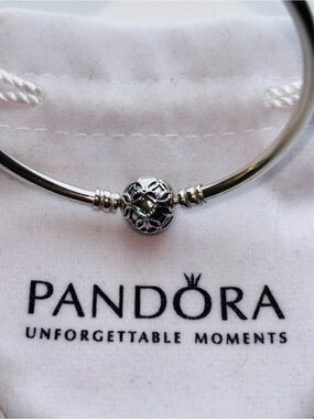 Authentic Pandora Silver Pattern of Love Bangle Bracelet (Retired)